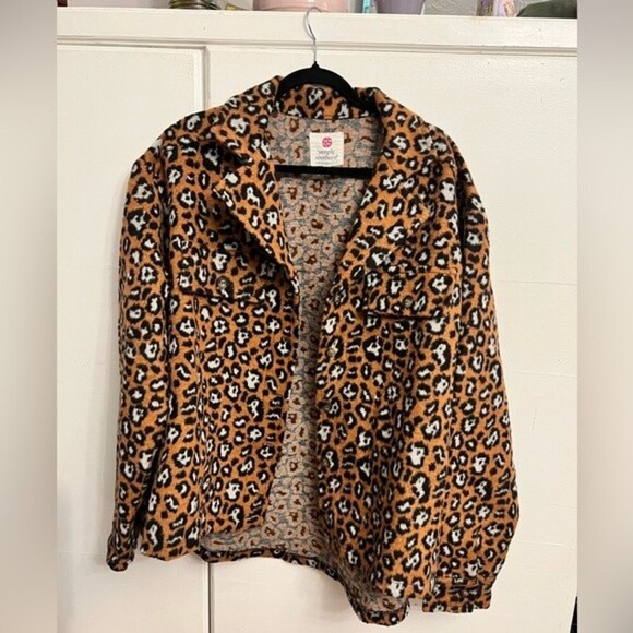 Simply Southern Shacket Leopard Print - Picture 2 of 5